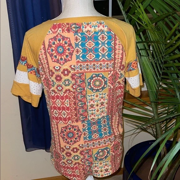 Cato Colorful Floral Button-Down Shirt - Picture 4 of 6